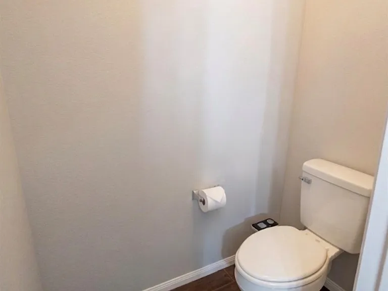 9908 Climbing Tree St — Photo 16