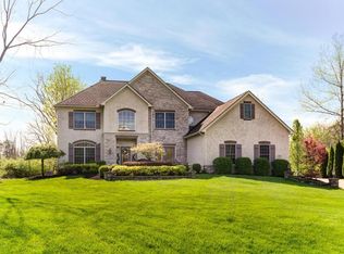 9035 Esin Ct, Powell, OH 43065