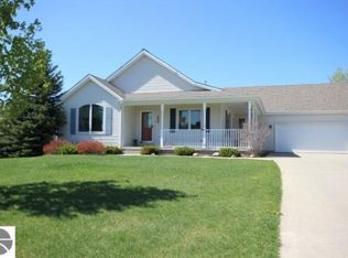 5314 Arlington Ln, Traverse City, MI
