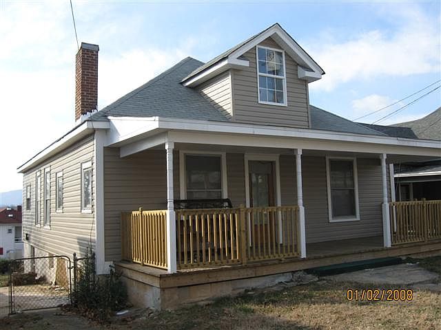 1st image of 2424 Hanover Ave NW