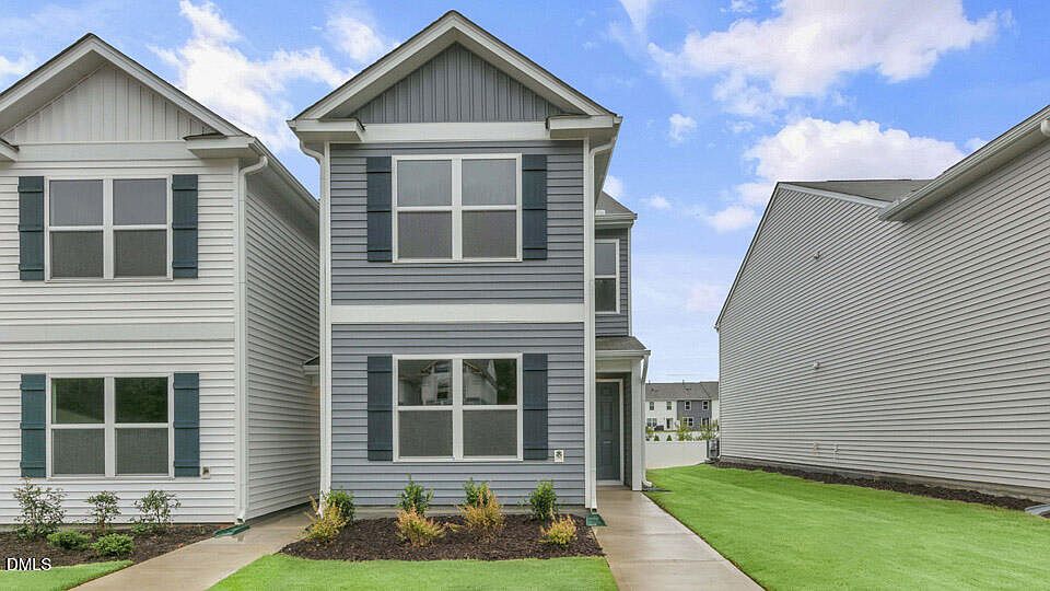 1st image of 204 Holmes Corner Dr