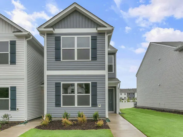 204 Holmes Corner Dr, Smithfield, NC 27577