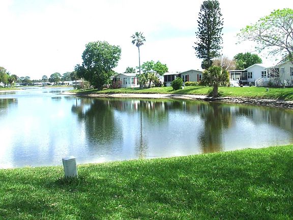 2nd image of 517 Stanleys Cay