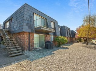 210 SW 13th St APT 10, Chehalis, WA 98532