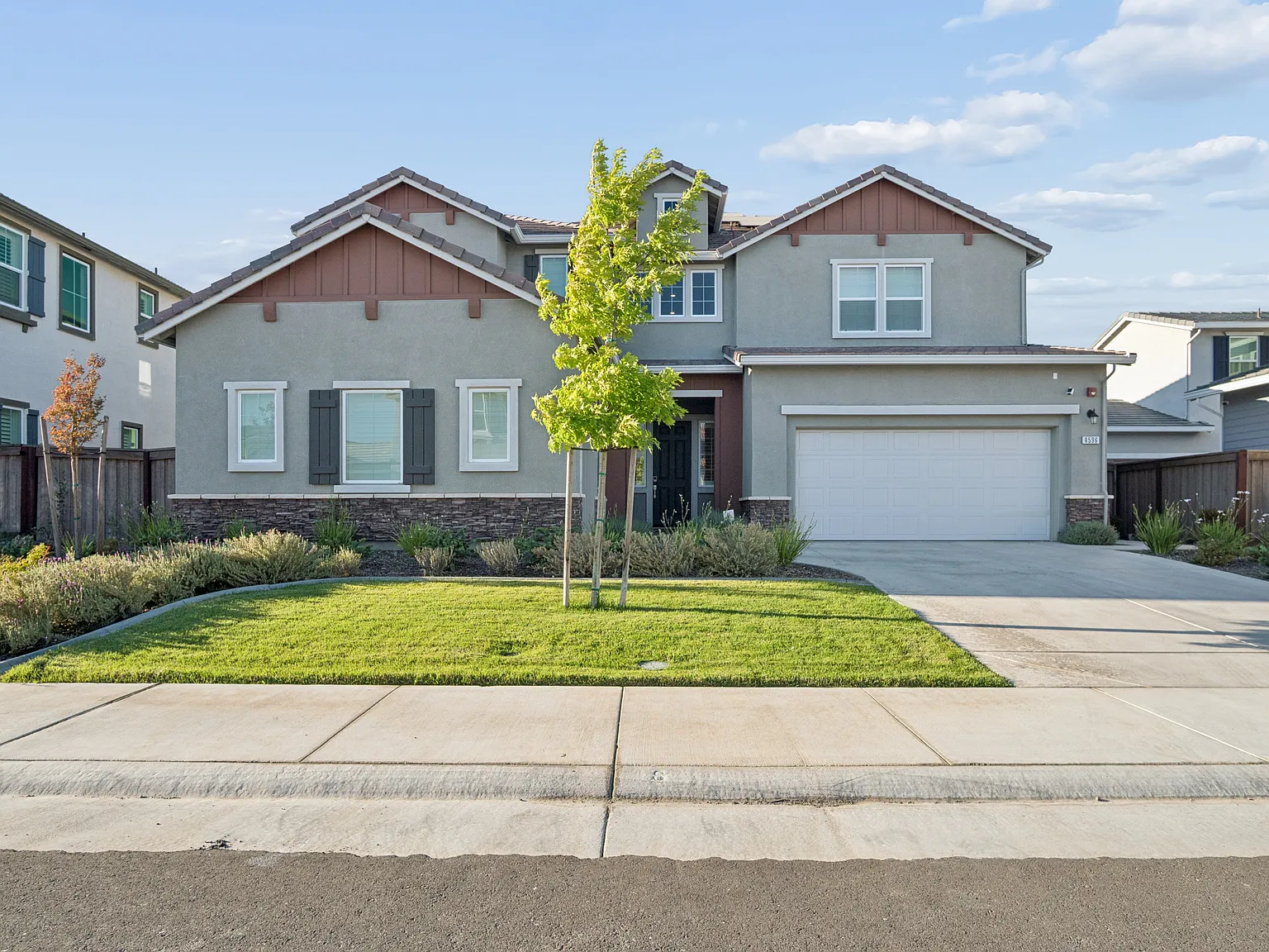 4 bed, 3779 sqft, $5,000 — Photo 4
