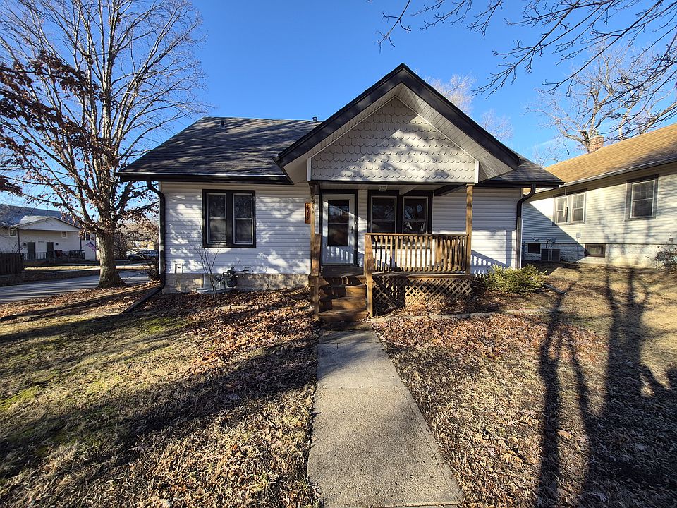 1st image of 4045 S 52nd St