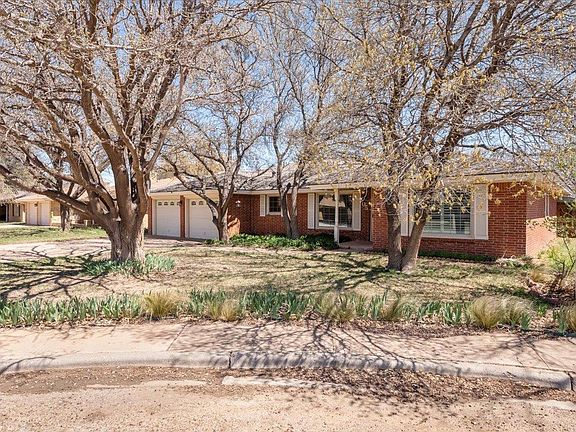 3rd image of 105 Willow Cir