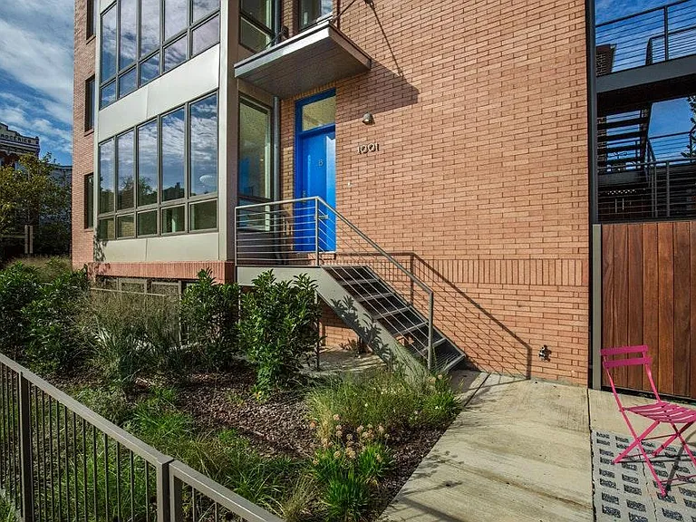 1001 O St NW #B — Photo 2