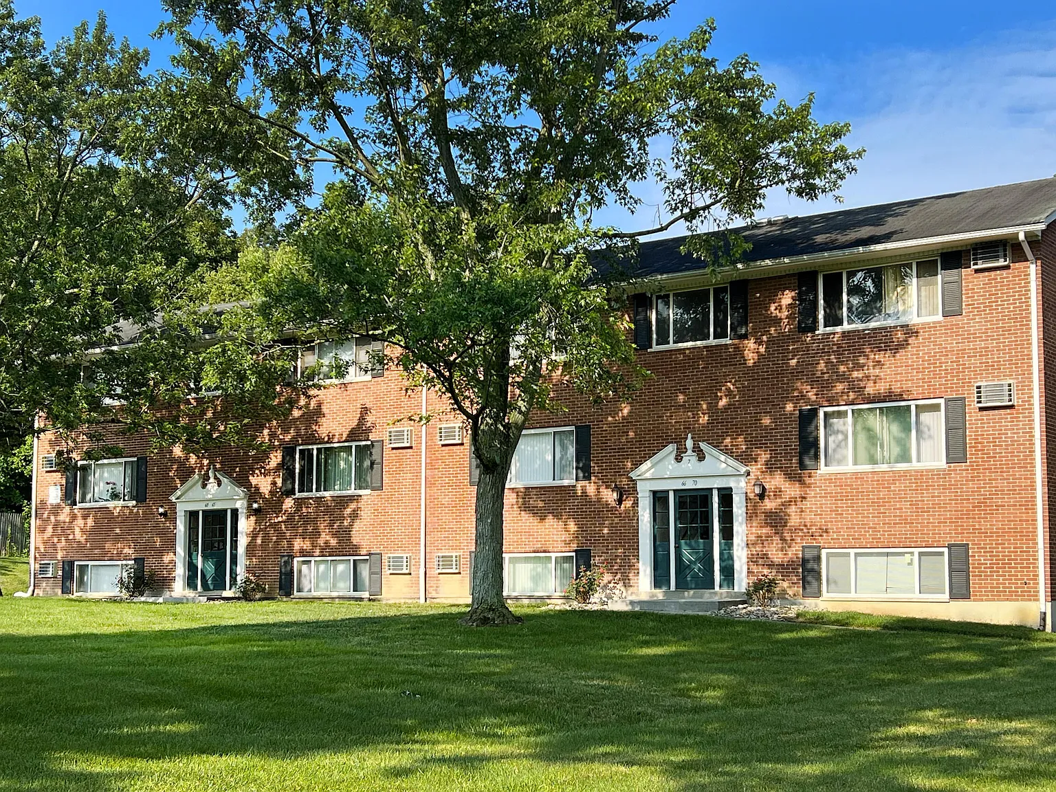 Sharondale Woods Apartments — Photo 4