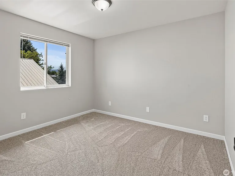 502 E River Ave #B — Photo 18