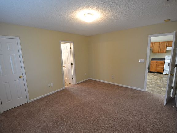 5th image of 11108 Astoria Dr