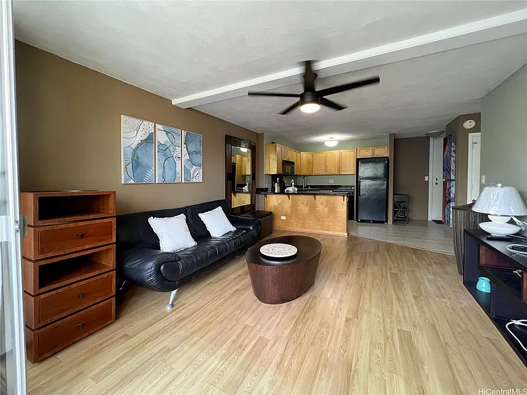 430 Kaiolu St #807 — Photo 11