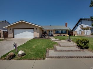 1056 Elmhurst St, Corona, CA 92880