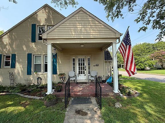 5th image of 601 Pine St