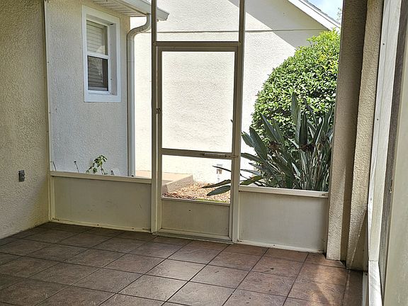 3rd image of 3334 Bracken Fern Dr