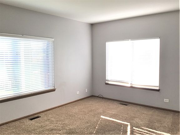 3rd image of 1022 Shoreline Dr