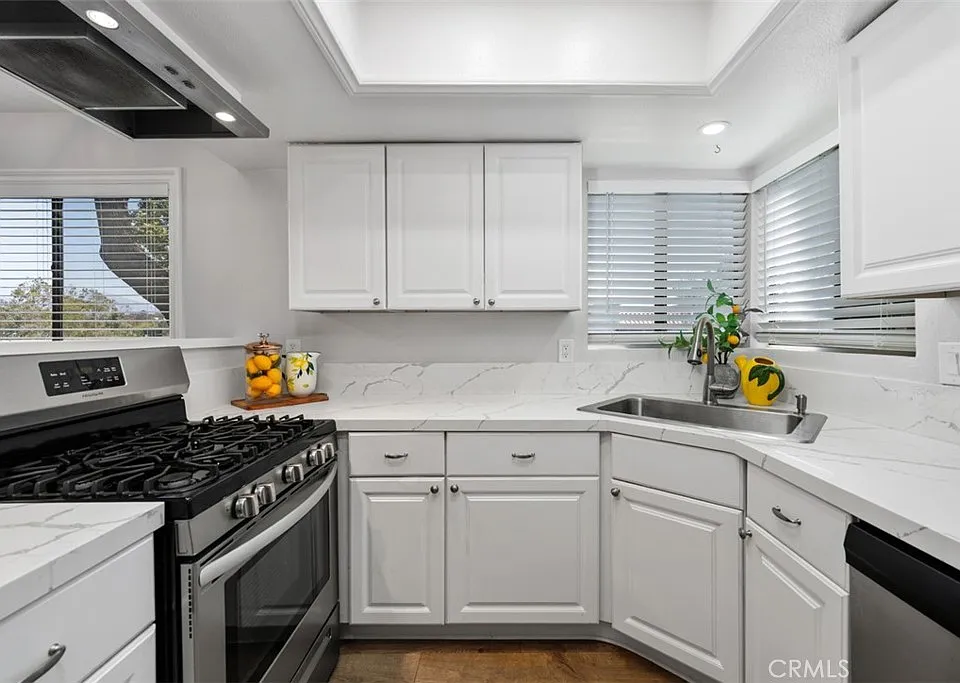 28081 Montecito #7