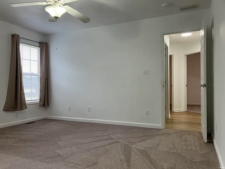 7872 Sandalwood Dr — Photo 16
