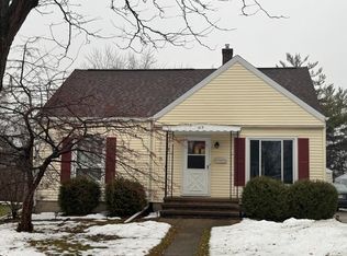 613 Warsaw St, Menasha, WI 54952