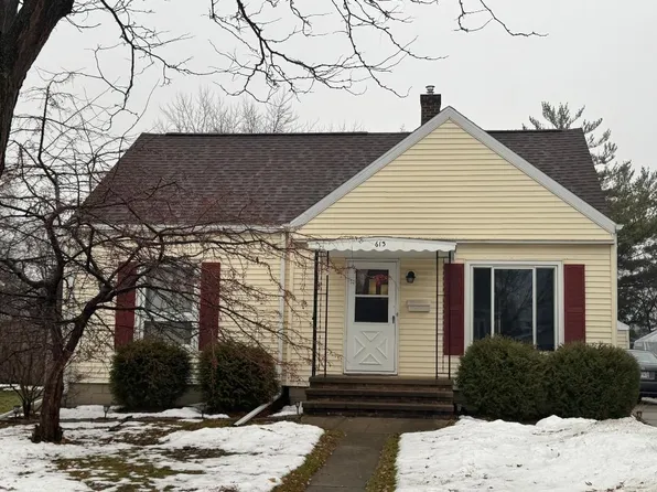 613 Warsaw St, Menasha, WI 54952