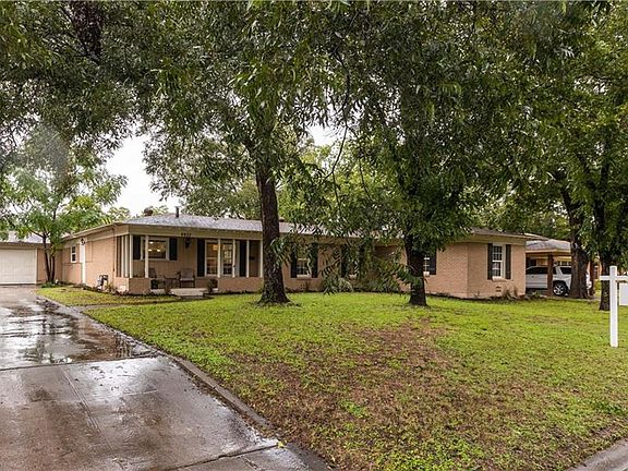 3rd image of 6933 Park Place Dr