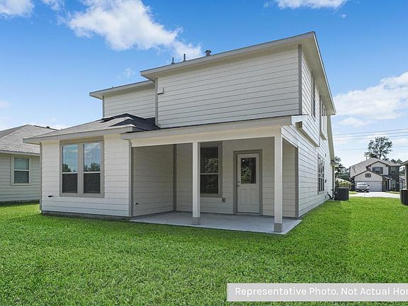 2nd image of 3048 Plateau Dr