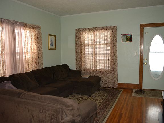 4th image of 3623 Stone Ave