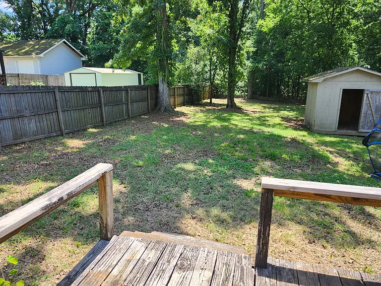 904 Sherris Ln — Photo 12