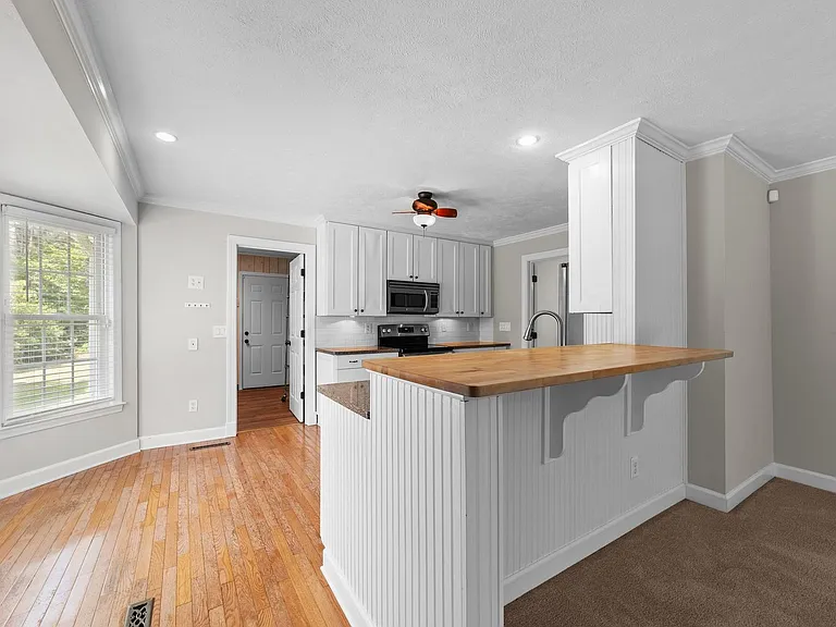 204 McNeill Rd — Photo 9
