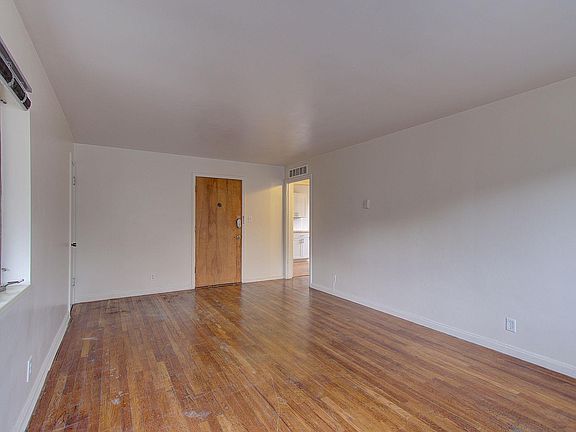 5th image of 232 N 200 W #1