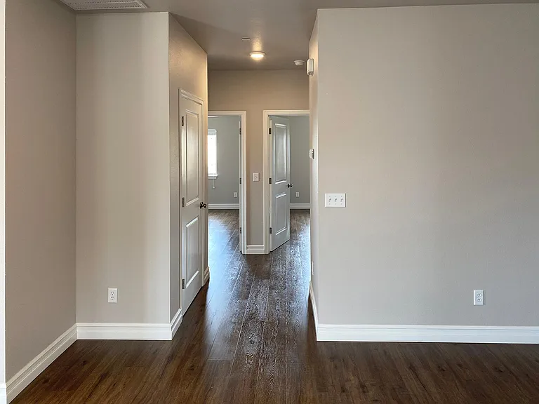 1639 Pine St #D — Photo 8