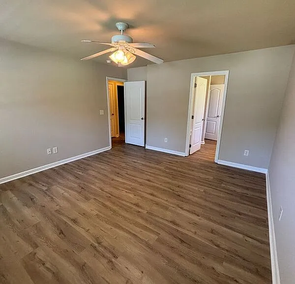 504 Savannah River Dr — Photo 18