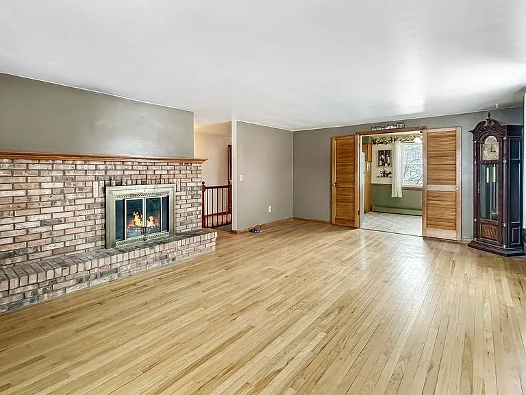 167 Joliette Ave — Photo 2