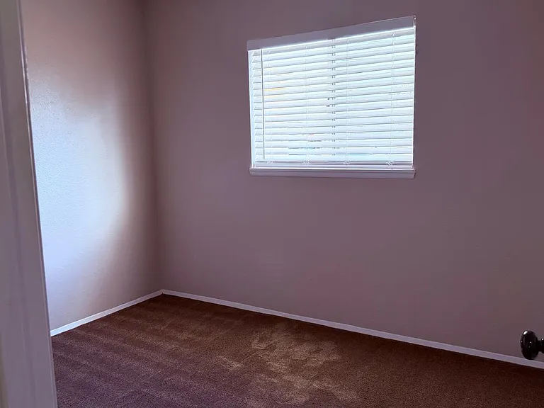1764 Ionian St — Photo 20