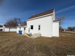 220 4th St E, Carnduff, SK S0C0S0