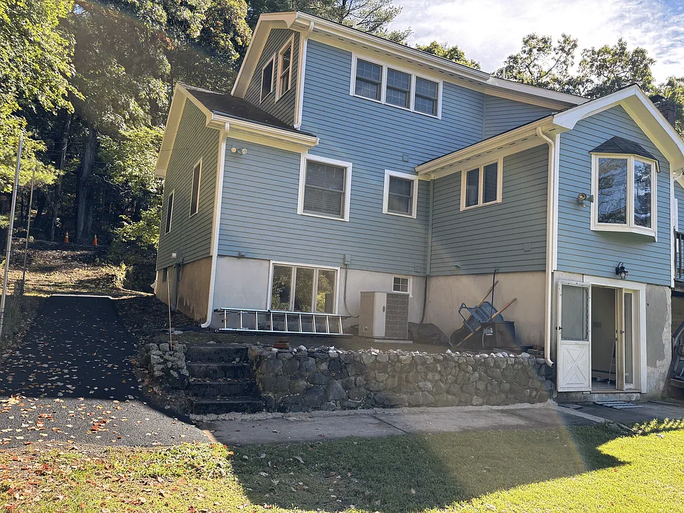 426 Conant Rd