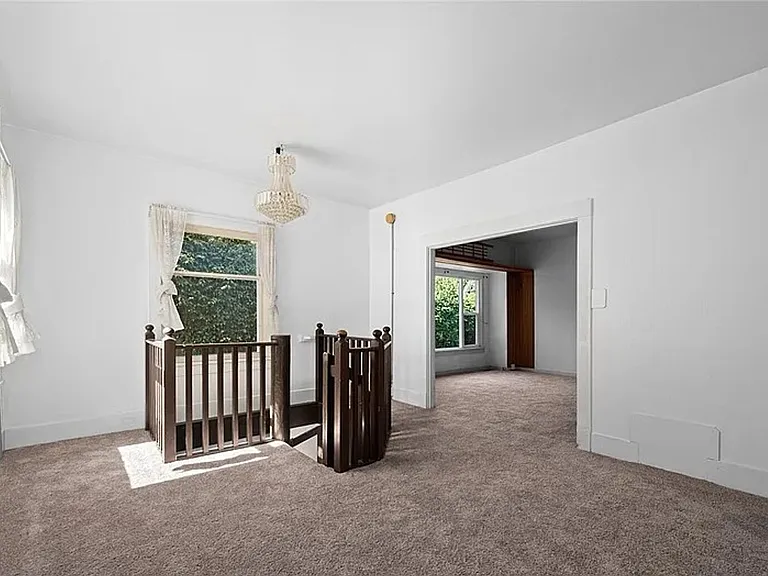 1502 E Maplewood Ave — Photo 7