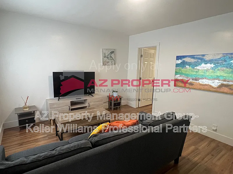 1 bed, 1.0 bath, $1,600 — Photo 3