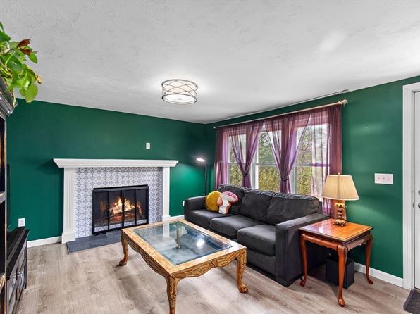229 Hedges Pond Rd, Plymouth, MA 02360