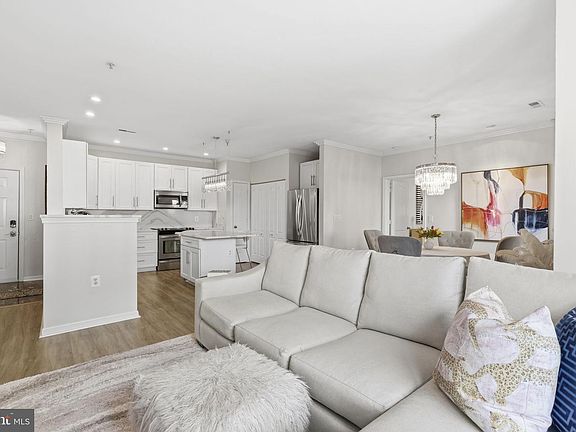 5th image of 400 Symphony Cir Unit 146D
