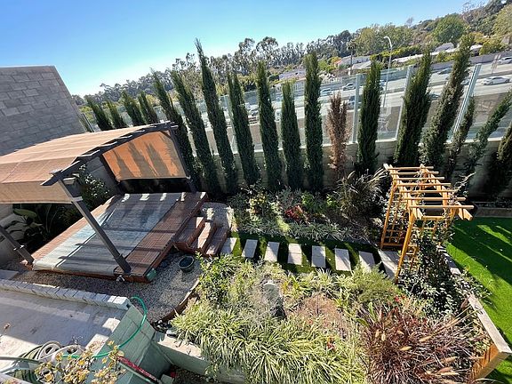 2nd image of 321 S Thurston Ave #5