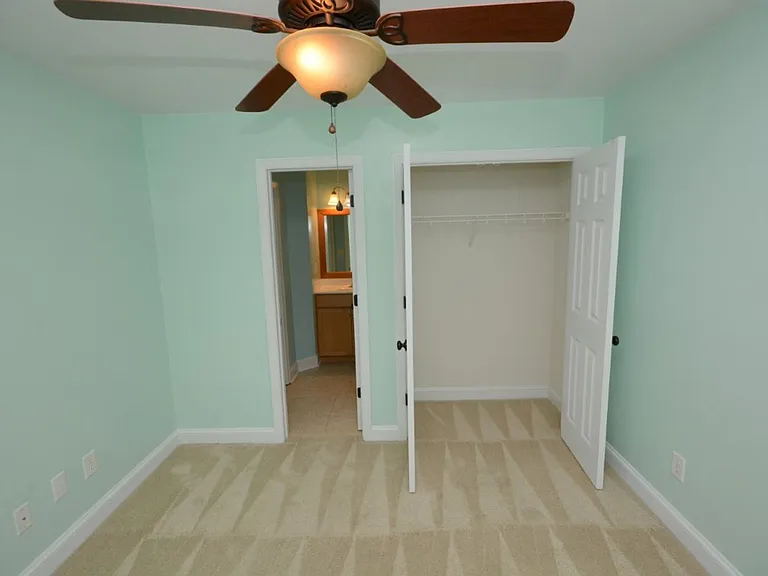 2216 E Berrie Cir — Photo 26