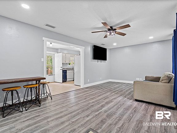 4th image of 1849 Ranch House Dr