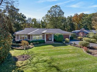 14637 W River Oaks Dr, Lincolnshire, IL 60069