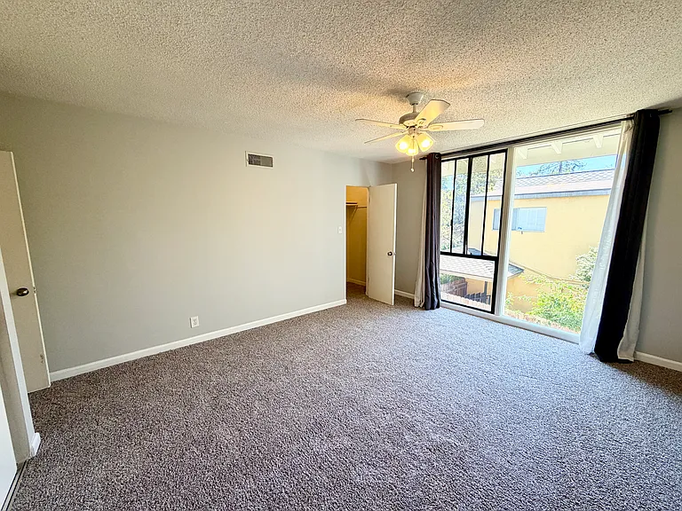 675 Ultimo Ave — Photo 14