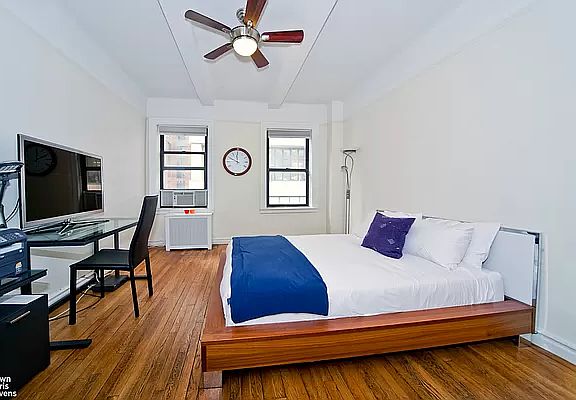 4th image of 17 W 64th St APT 9-B