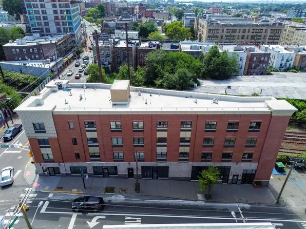 845 Newark Avenue image 34 of 38