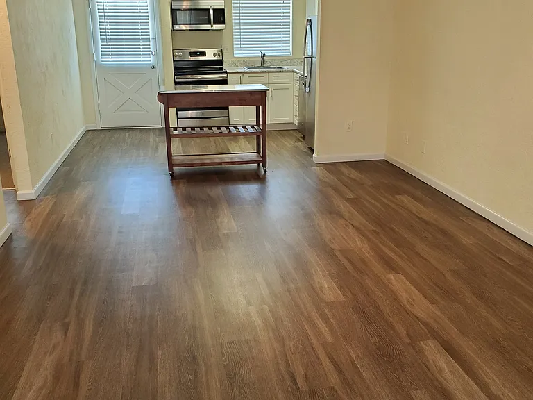 Beachside Apartments — Photo 33