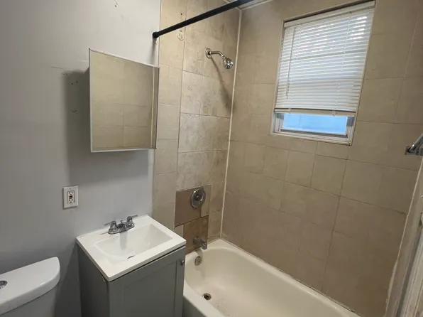 4 Eaton Pl, East Orange, NJ