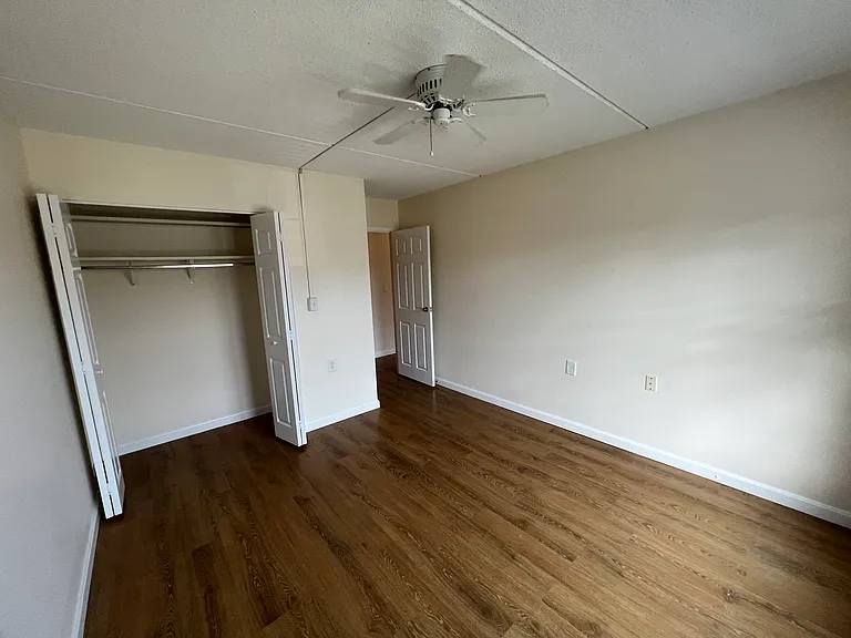 Highland Ave — Photo 15